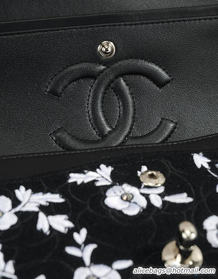 Discount Design Chanel Flap Bag With Floral Embroidery AS5168 Black/White 2026