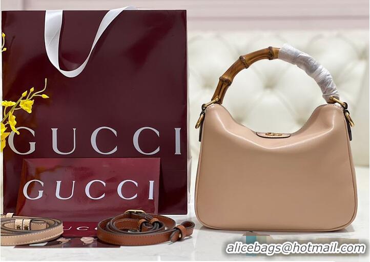 Buy Discount Gucci Diana Small Shoulder bag In Leather 746251 Beige 2026