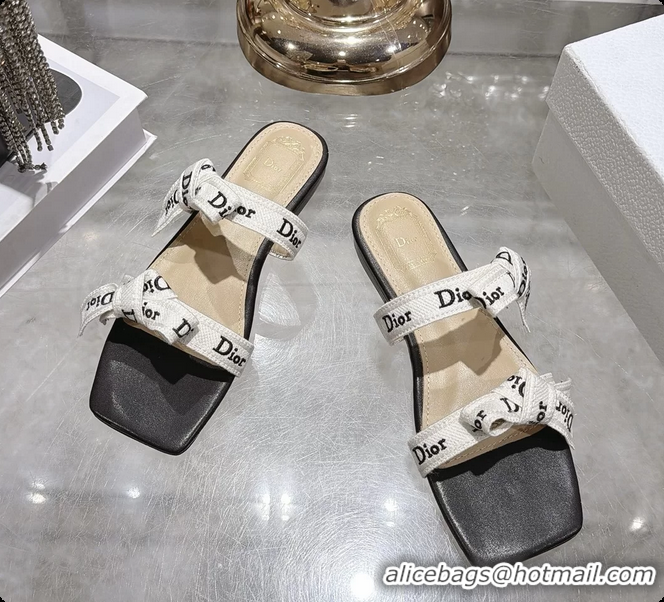 Grade Quality Dior Jadior Flat Sandals with Straps White Embroidered Cotton and Black Lambskin Leather 6063005