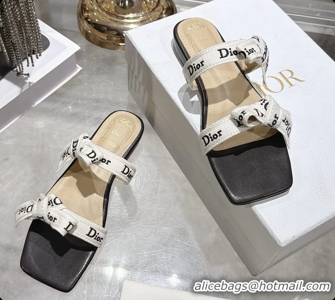 Grade Quality Dior Jadior Flat Sandals with Straps White Embroidered Cotton and Black Lambskin Leather 6063005