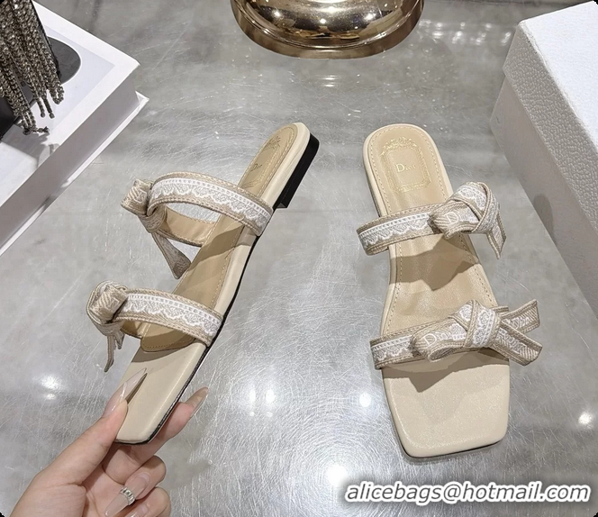 Pretty Style Dior Jadior Flat Sandals with Straps Light Beige Embroidered Cotton and Lambskin Leather 6063005