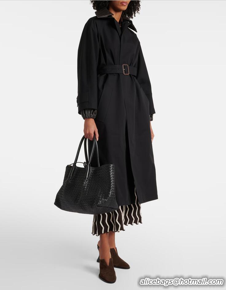 Trendy Design Bottega Veneta Medium Pinacoteca Tote Bag in Intrecciato Leather 817166 Black/Fondant 2025