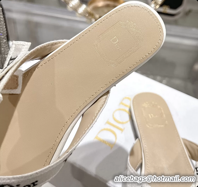 Purchase Dior Jadior Flat Thong Sandals White Embroidered Cotton and Trench lambskin 6070201