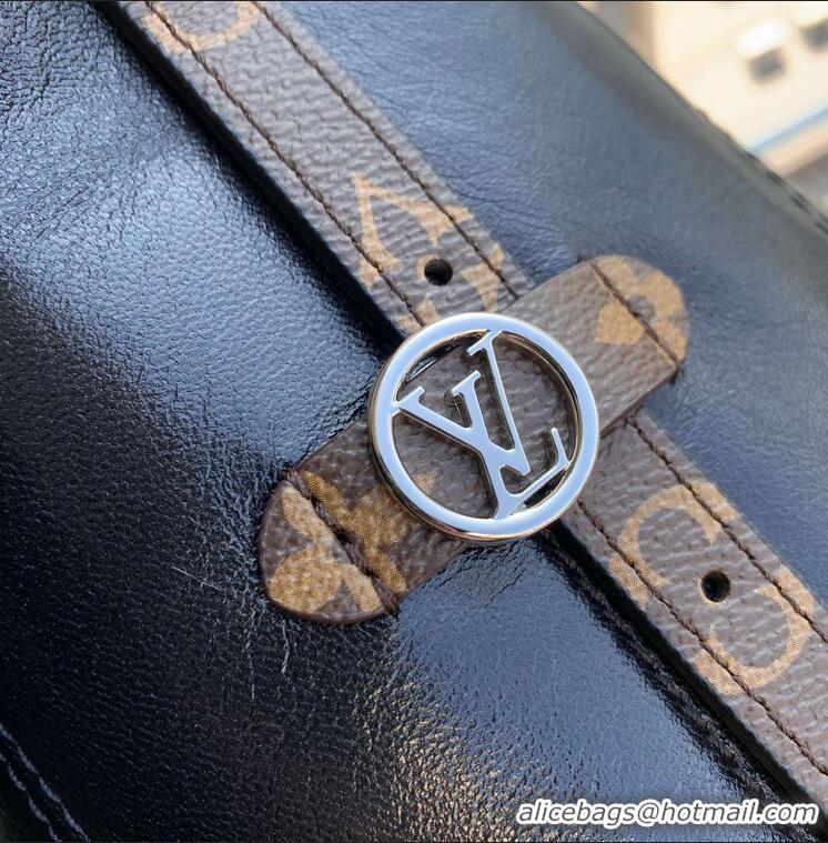 Market Sells Louis Vuitton Carryall East West Sheepskin Handbag M28160