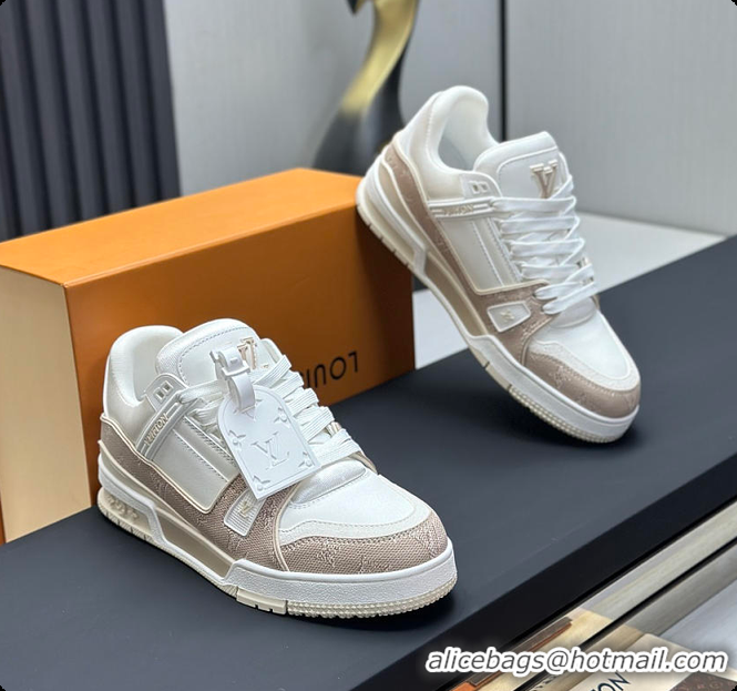 Classic Louis Vuitton LV Trainer sneaker in Monogram grained calf leather Beige 6070702