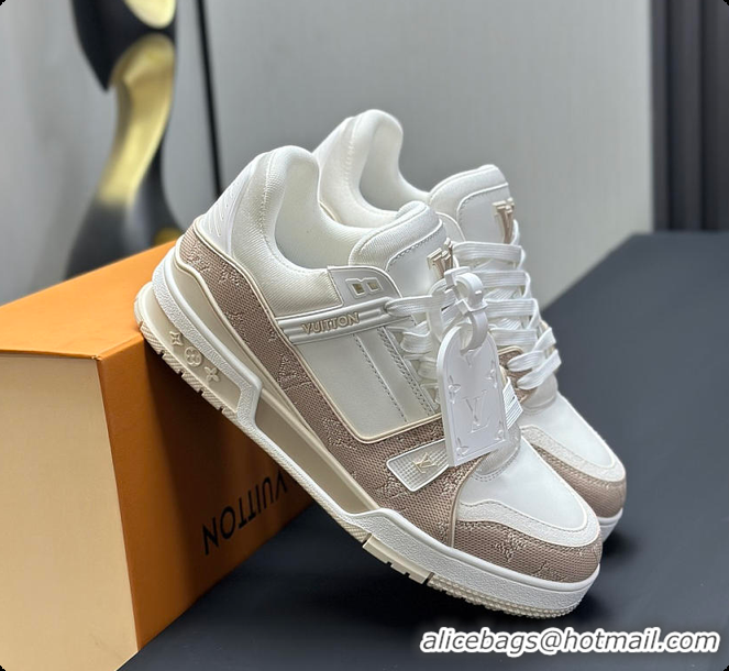 Classic Louis Vuitton LV Trainer sneaker in Monogram grained calf leather Beige 6070702