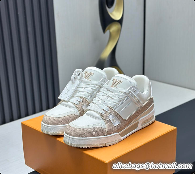 Classic Louis Vuitton LV Trainer sneaker in Monogram grained calf leather Beige 6070702