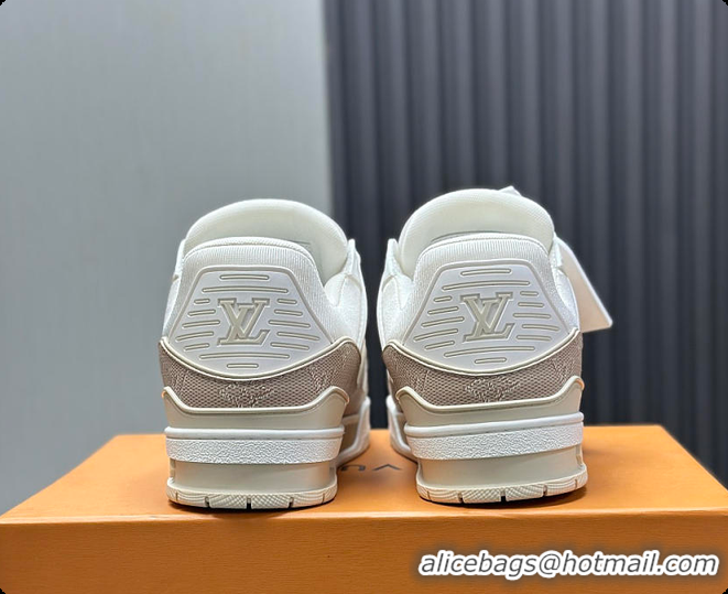 Classic Louis Vuitton LV Trainer sneaker in Monogram grained calf leather Beige 6070702