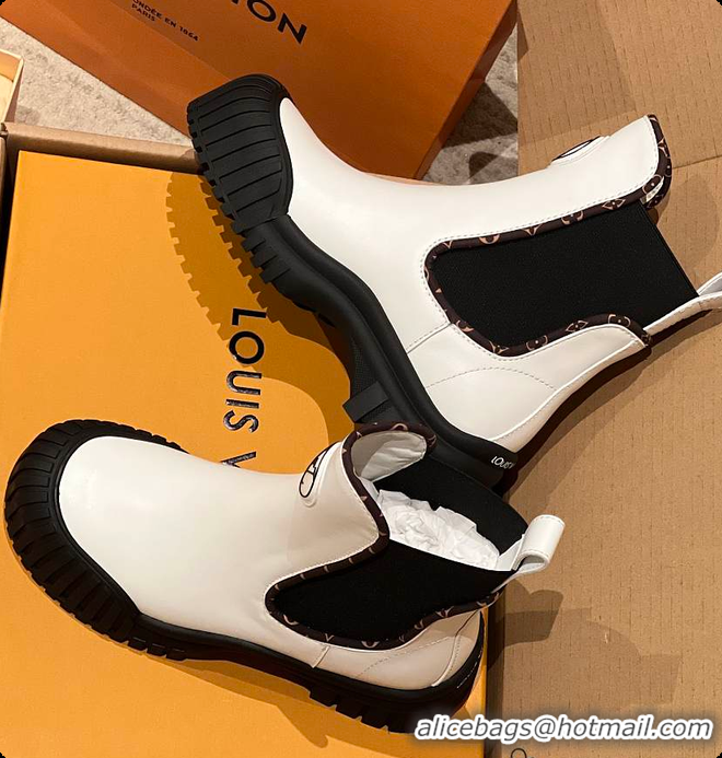 Pretty Style Louis Vuitton LV Logo Boots Leather White  6070912