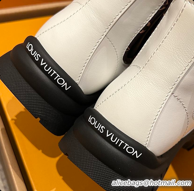 Pretty Style Louis Vuitton LV Logo Boots Leather White  6070912