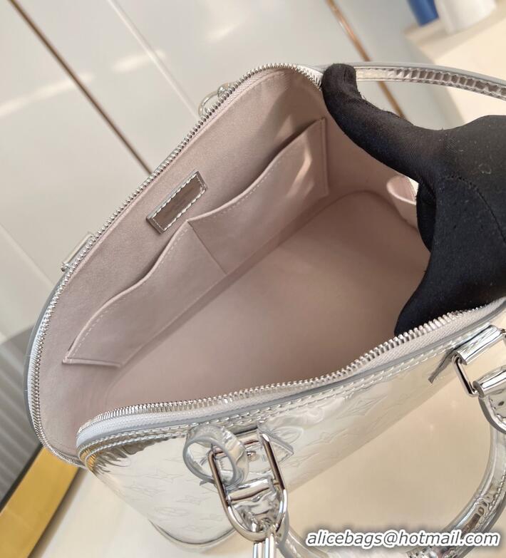 Good Taste Louis Vuitton Monogram Mirror Alma BB Top Handle Bag M40301