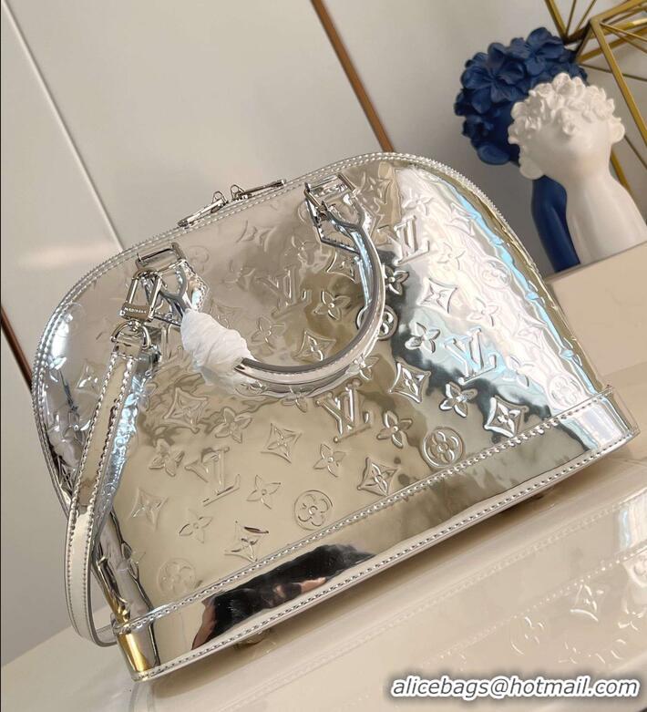 Good Taste Louis Vuitton Monogram Mirror Alma BB Top Handle Bag M40301