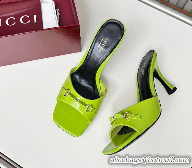 Charming Gucci Slide Sandal with Horsebit in Lime Green Patent Calfskin 7.5cm 60701405