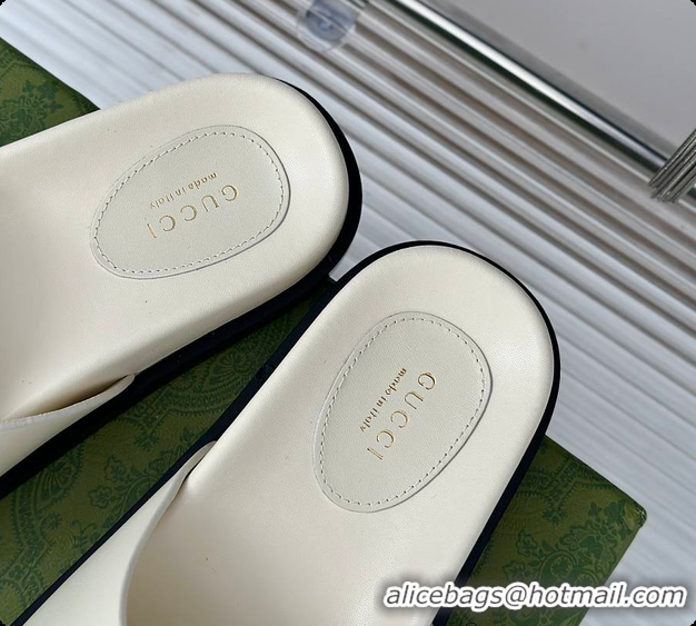 Duplicate Gucci Marina Chain Slide Sandals in White 60701510