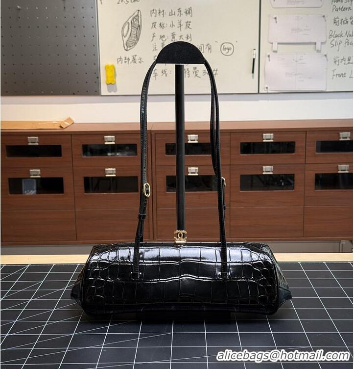 Top Quality Chanel Metiers D'art  Clutch with Leather Strap Crocodile Embossed Calfskin & Gold-Tone Metal CH59910 Black 