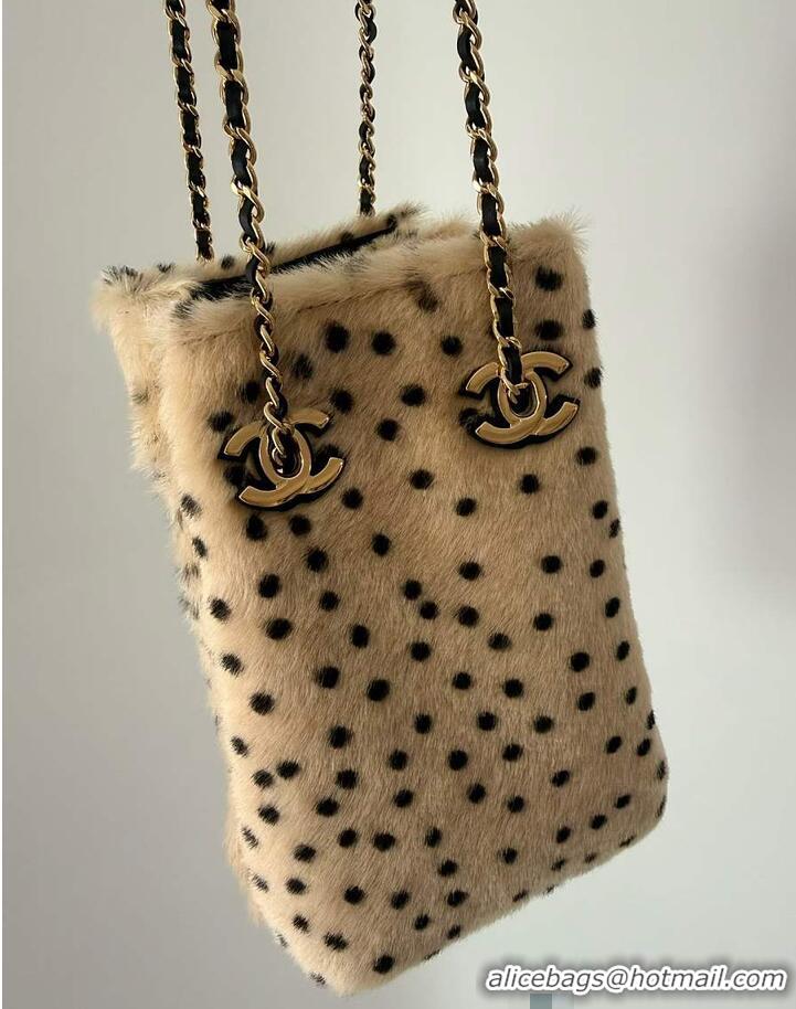 Best Price Chanel Metiers D'art Bucket Bag with Chain Lambskin and gold-plated metal CH5908 Light beige/black 2026