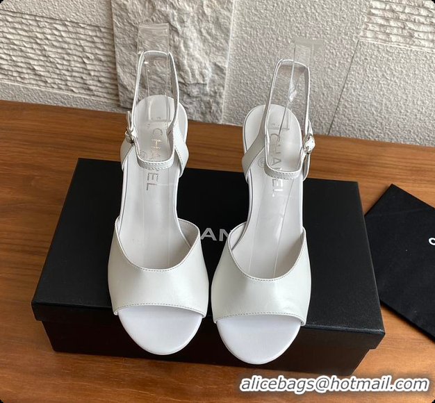 Purchase Chanel 25 Métiers d’art Sandals/Heels Lambskin White 60702504