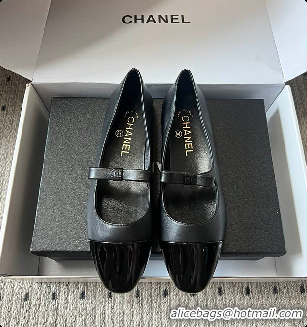 Charming Chanel Mary Jane Bicolor Patent Cap-Toe Shoes Black 60702601