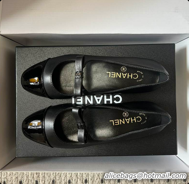 Charming Chanel Mary Jane Bicolor Patent Cap-Toe Shoes Black 60702601