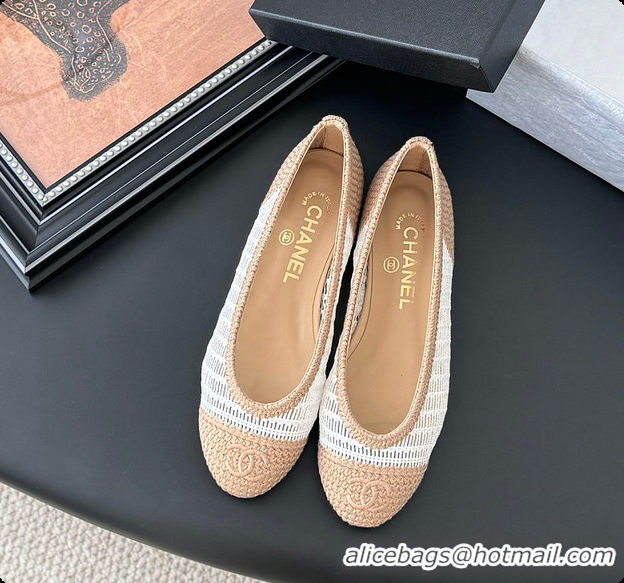 Luxurious Chanel Spring-Summer 25P Raphia Ballet Flats in White/Beige 60702603
