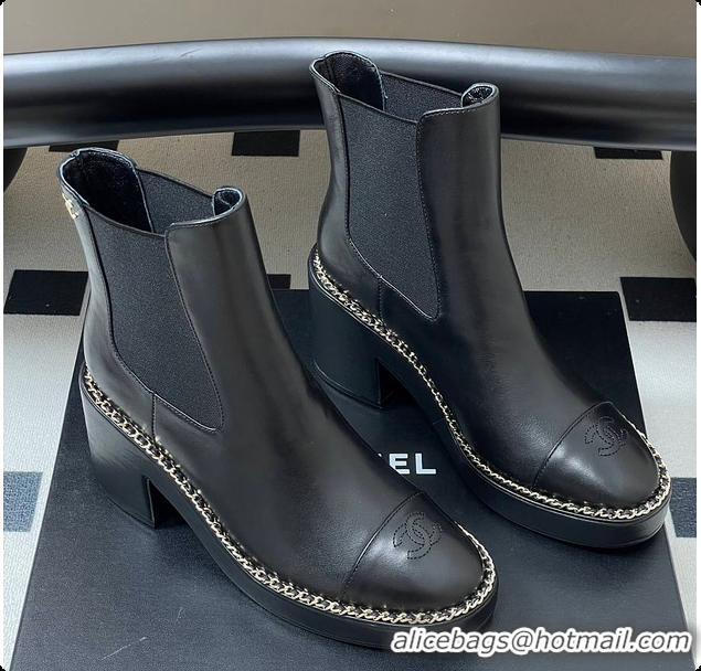 Top Design Chanel Black Cap-toe Ankle Boots With Chain Trim 60702606
