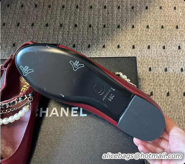 Stylish Chanel Mary Janes Lambskin, Patent calfskin, Faux Pearls Burgundy 60702608