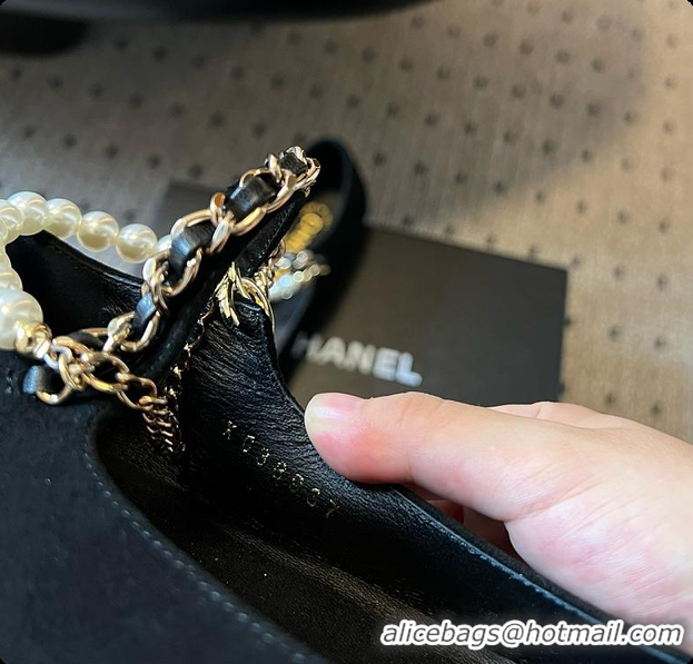 Buy Discount Chanel Mary Janes Lambskin, Patent calfskin, Faux Pearls Black 60702609