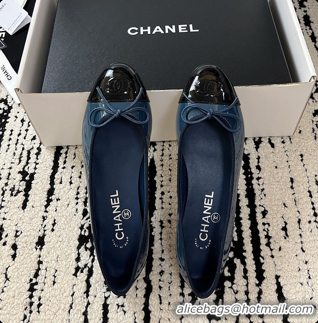 Sumptuous Chanel Ballerina Shoes Glossy calfskin Navy Blue & Black 60702611