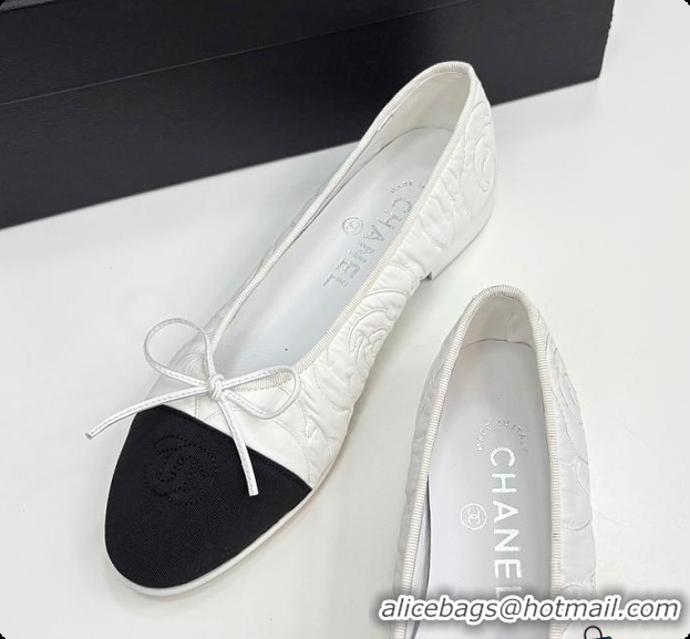 Good Looking Chanel Ballerina Shoes Embroidered Fabric & Grosgrain Fabric Black & White 60702612