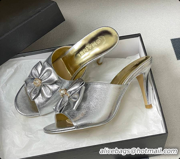 Sophisticated Chanel Satin Bow Pearl CC Mule Heels Silver 8.5cm 60702617
