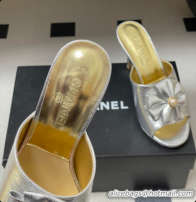Sophisticated Chanel Satin Bow Pearl CC Mule Heels Silver 8.5cm 60702617