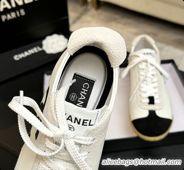 Hot Style Chanel Sneakers Embossed Calfskin and Suede Calfskin White & Black 60702619