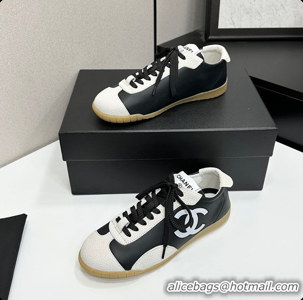 Big Discount Chanel Sneakers Embossed Calfskin and Suede Calfskin Black & White 60702619