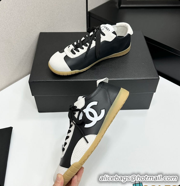 Big Discount Chanel Sneakers Embossed Calfskin and Suede Calfskin Black & White 60702619