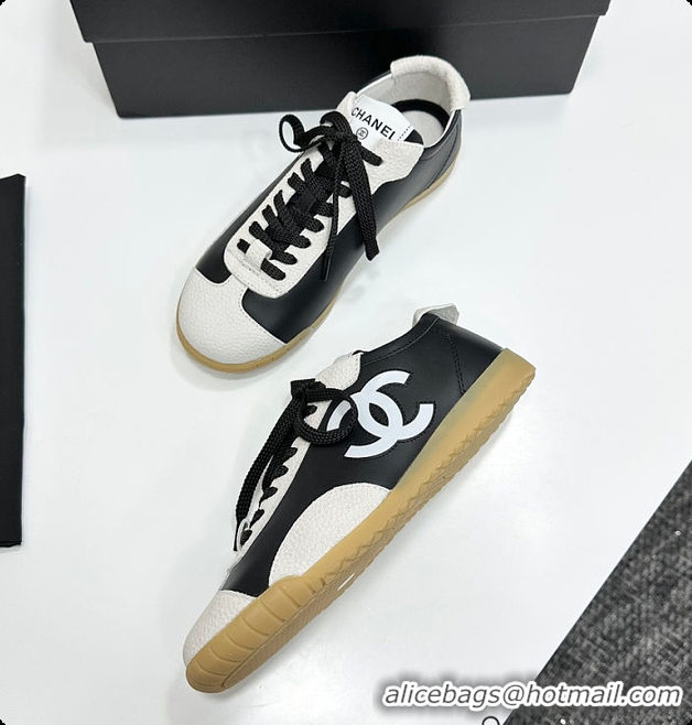 Big Discount Chanel Sneakers Embossed Calfskin and Suede Calfskin Black & White 60702619