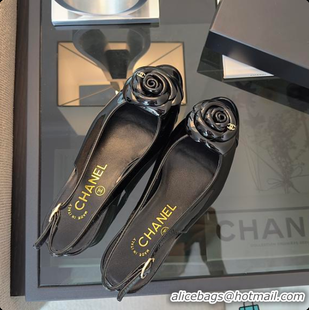 Stylish Chanel Camellia Patent Leather Slingback Pumps with CC Logo Black 60702705