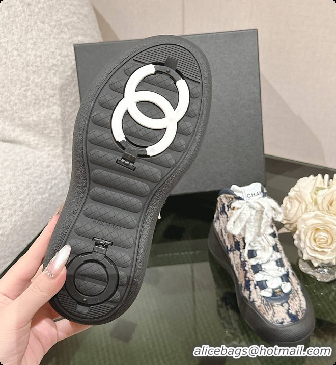 Sumptuous Chanel Mittens Lambskin Mixed Fibers 60702804