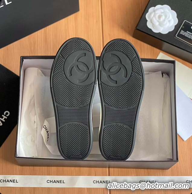 Best Product Chanel Black White CC Logo Suede Sneakers 60702702