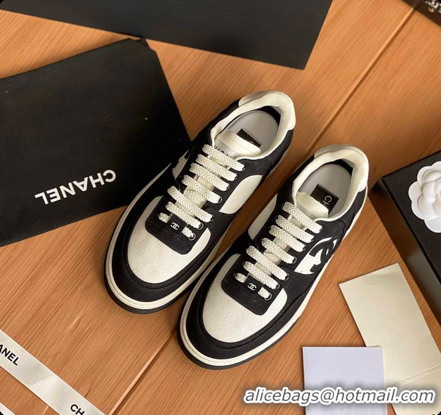Best Product Chanel Black White CC Logo Suede Sneakers 60702702