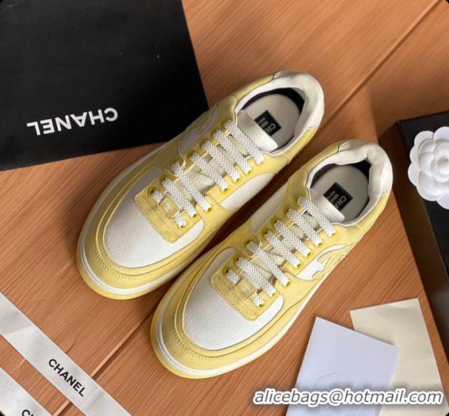 Luxurious Chanel Yellow White CC Logo Suede Sneakers 60702702