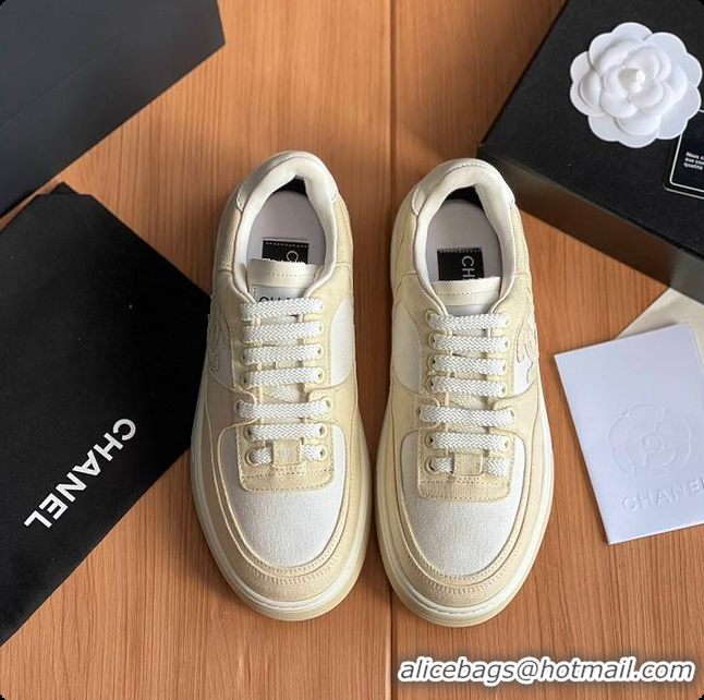 Good Product Chanel Beige White CC Logo Suede Sneakers 60702702
