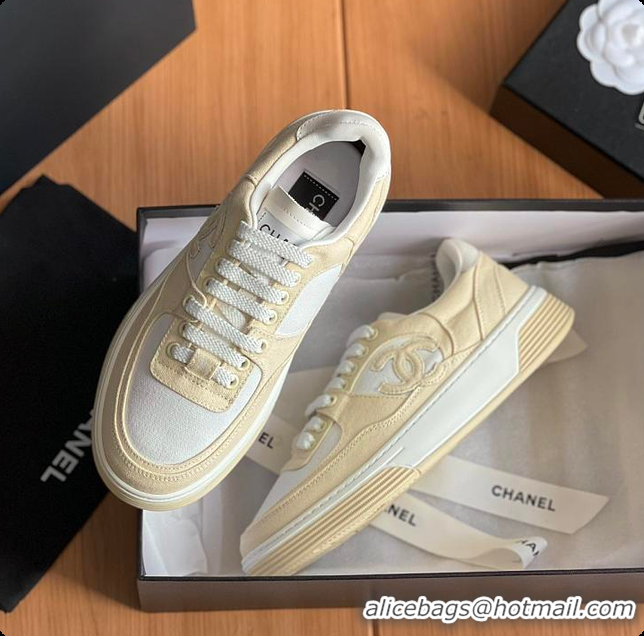 Good Product Chanel Beige White CC Logo Suede Sneakers 60702702