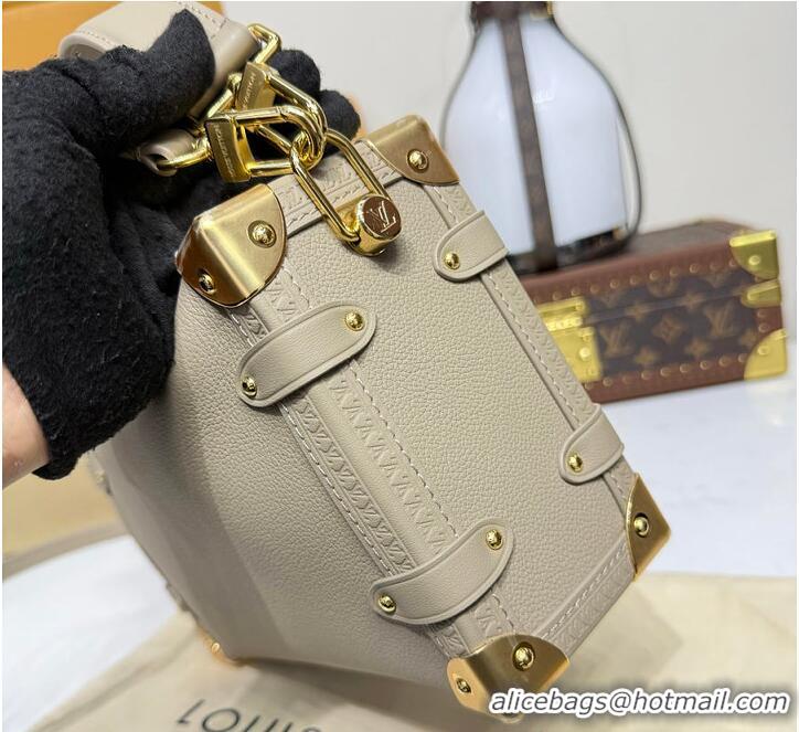 Famous Brand Louis Vuitton Grained calf leather Side Trunk PM M25068 Chalk 2026