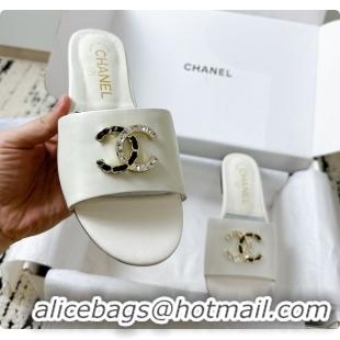 Buy Discount Chanel 25A Slides Sandals White 60703010