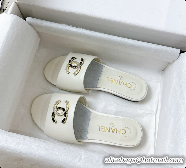 Buy Discount Chanel 25A Slides Sandals White 60703010