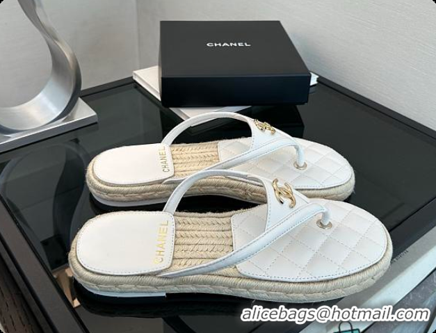 Low Price Chanel Coco Beach Flip flops Suede White 60703012