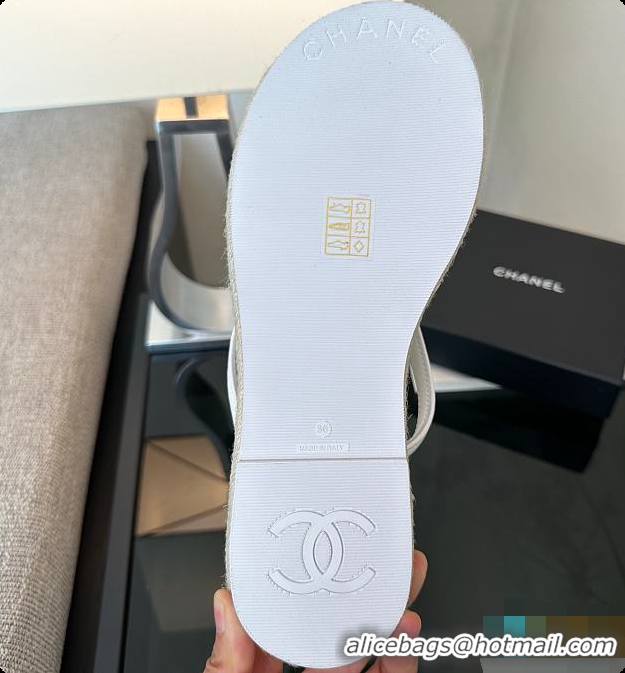 Low Price Chanel Coco Beach Flip flops Suede White 60703012