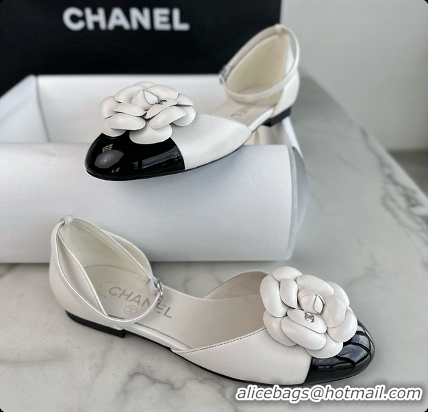 Sumptuous Chanel Slingback Kitten Heels with A Camellia Embellishment 60703014
