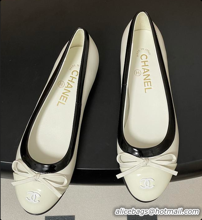 Perfect Chanel Ballet Flats White Patent Leather 60703015