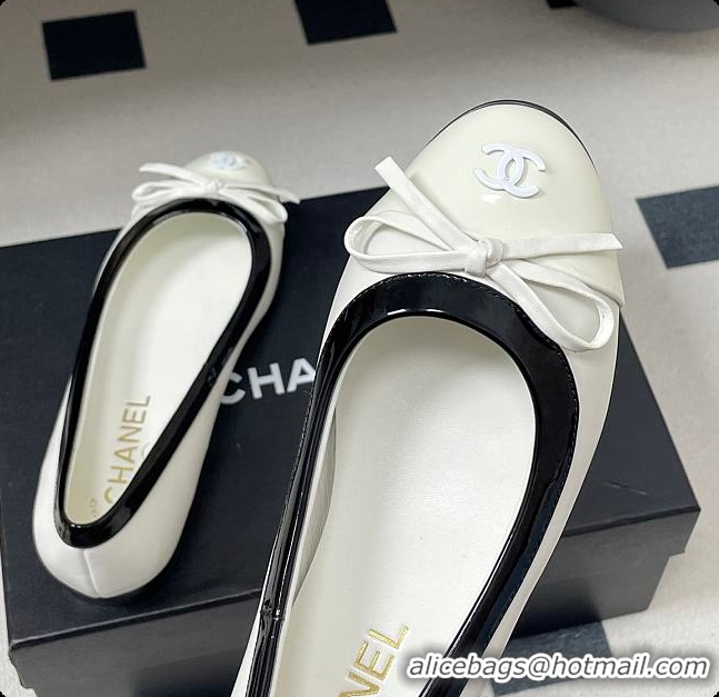 Perfect Chanel Ballet Flats White Patent Leather 60703015
